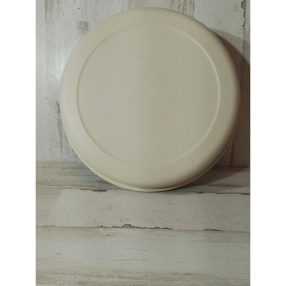 Tupperware Server Divided Dish Great For Parties Or Storage 2 Piece - Picture 14 of 16